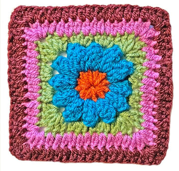 Lliw Flower Square