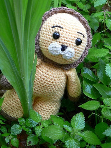 Liontis the amigurumi lion