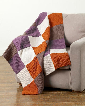 Flagg Court Afghan in Lion Brand Vanna's Choice - 90093AD