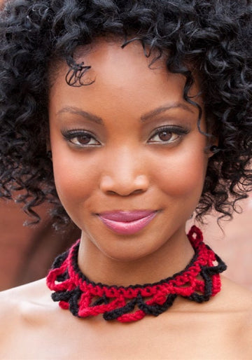 Alternating Choker in Red Heart Soft Solids - LW2858
