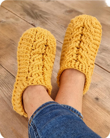 Cozy crochet slippers socks for adults and kids pattern S26