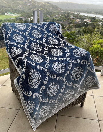 Lorien Damask Mosaic Crochet