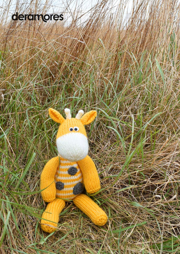 Geoffrey the Giraffe in Deramores Studio DK Acrylic - Downloadable PDF