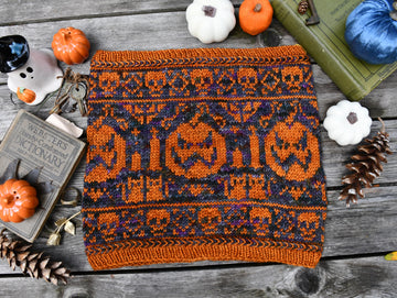 Pumpkins and Cats Cowl (Knit)