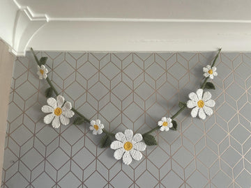 Daisy Garland