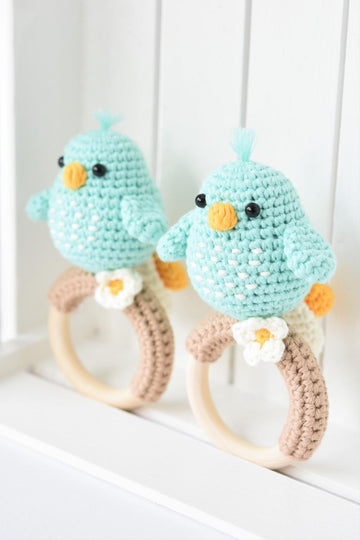 Amigurumi bird rattle