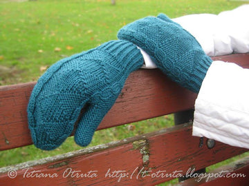 Spruce mittens / fingerless gloves