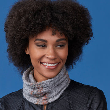 Meridian Cowl - Knitting Pattern For Women in Tahki Yarns Gunnison by Tahki Yarns