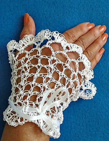 1037-White Wedding Lacy cuffs