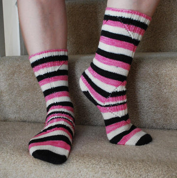 Diamond Divide Socks