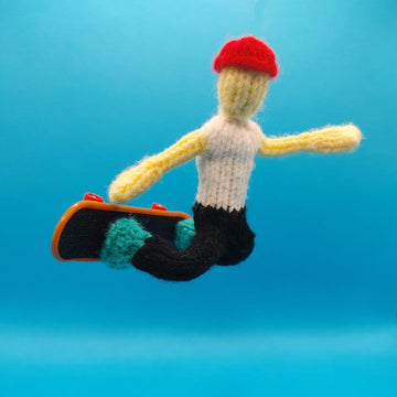 Skateboarder Tommy Gurumi