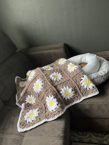Daisy Square Baby Blanket