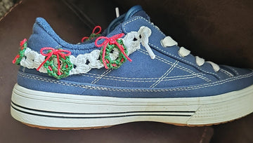 Wreath Sneaker Charm