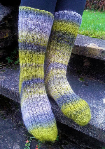 Crème Caramel Toe Up Socks