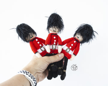 Queens guard ornament knitting flat