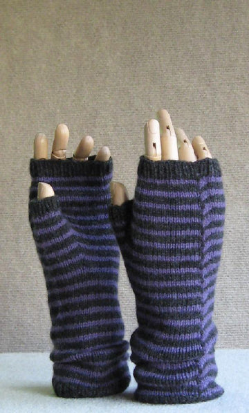 Kinnikinnick mitts