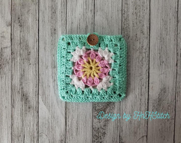 Granny square card holder