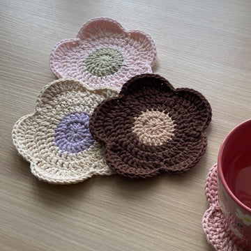 Curly Petal Coaster