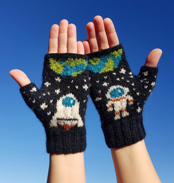Astronaut Dream Mitts