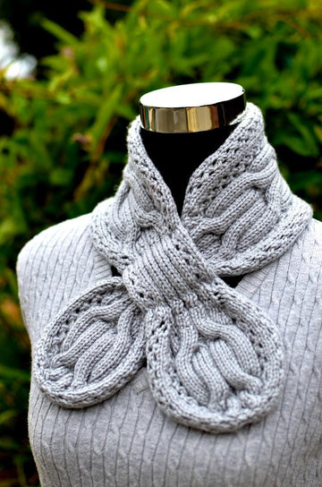 Gray Circle Cables Scarf