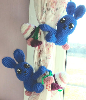 Curtain Tieback: Easter Bunny