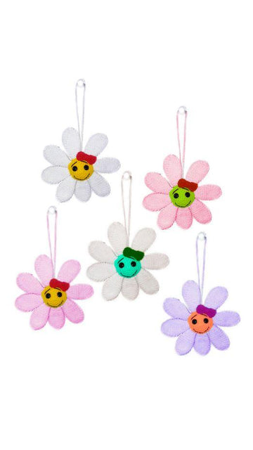 Flower pendant crochet pattern