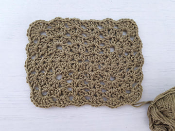 Iris Stitch in a Rectangle Hot Pad