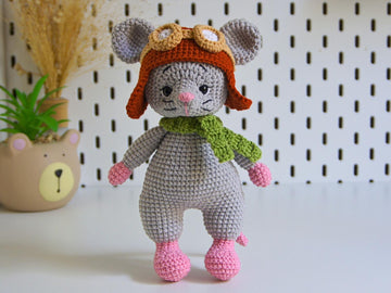Aviator mouse Crochet Pattern