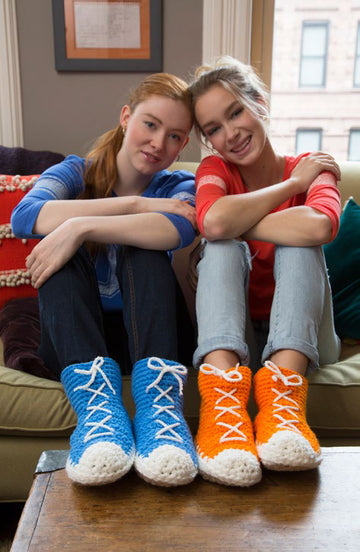 Hi-Top Slipper Socks in Red Heart Super Saver economy Solids - LW4587 - Downloadable PDF