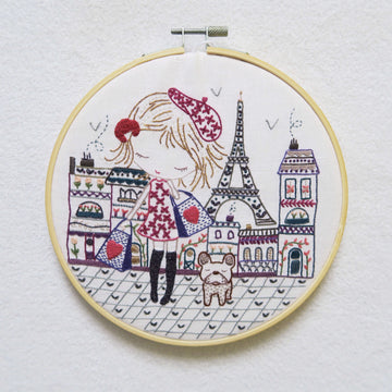 Un Chat Dans L'Aiguille Shopping in Paris Printed Embroidery Kit