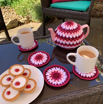 Running Rings Teapot Cosy