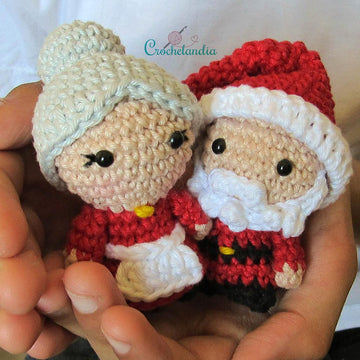 Santa and Mrs Claus amigurumi dolls - crochet pattern by Crochelandia