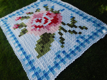 La Vie en Rose Afghan with Border