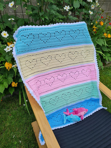 Full of Hearts Filet Blanket