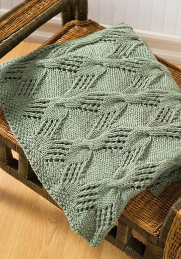 Cable Knit Throw in Red Heart Super Saver Economy Solids - LW3021
