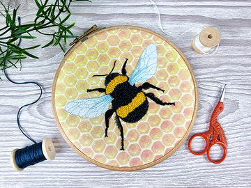 Oh Sew Bootiful Thread Painted Bee Embroidery Kit - 6in