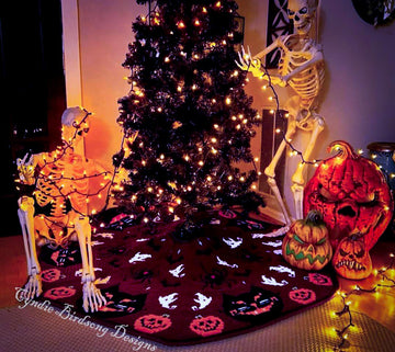 Retro Halloween Holiday Tree Skirt