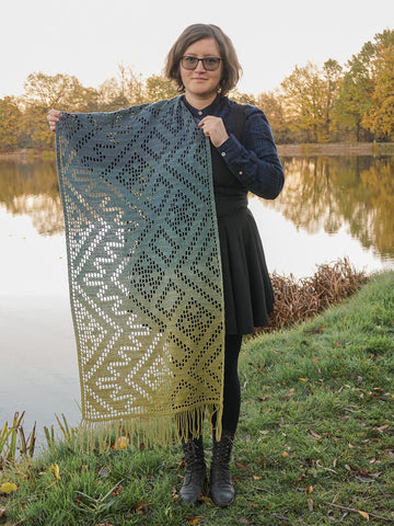 Poiana filet shawl