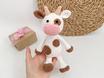 Crochet cow toy amigurumi crochet pattern