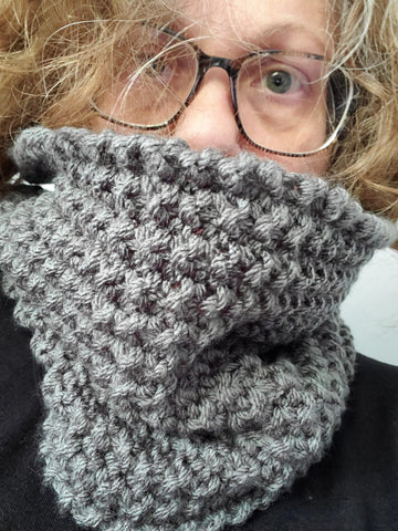 The Petite Stones Cowl