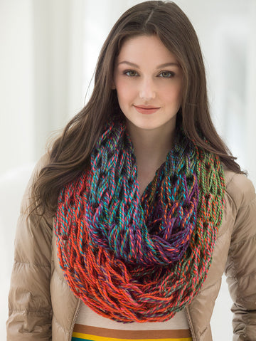 Arm Knit Cowl in Lion Brand Unique - L40326B
