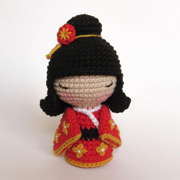 Kokeshi Doll amigurumi doll - crochet pattern by Crochelandia