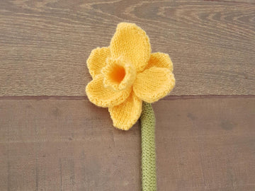 Knitted Daffodil