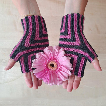 Mitred Mitts