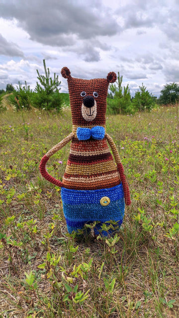 Scrap yarn Bear
