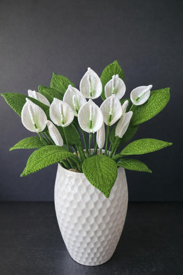 Crochet Peace Lily flowers pattern