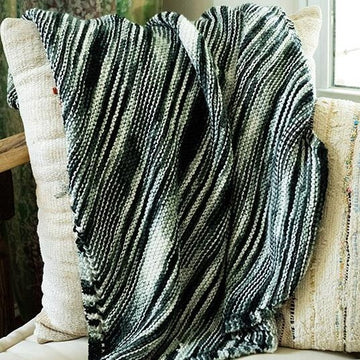 Bloomfield Baby Afghan in Lion Brand Bundle of Love - M22120 BL - Downloadable PDF