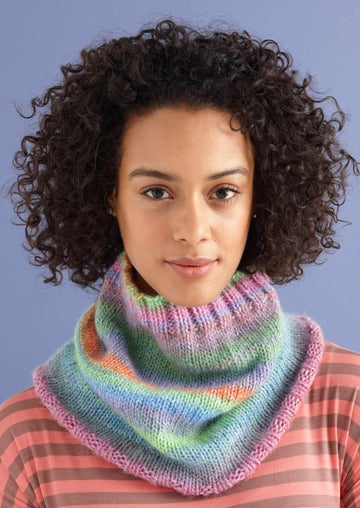 Two Stitch Cowl in Lion Brand Amazing - L0731C