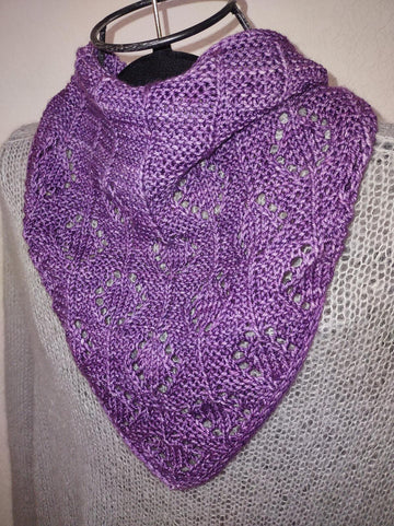 Diamond Kerchief Cowl