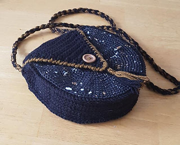 Round Tweed Purse